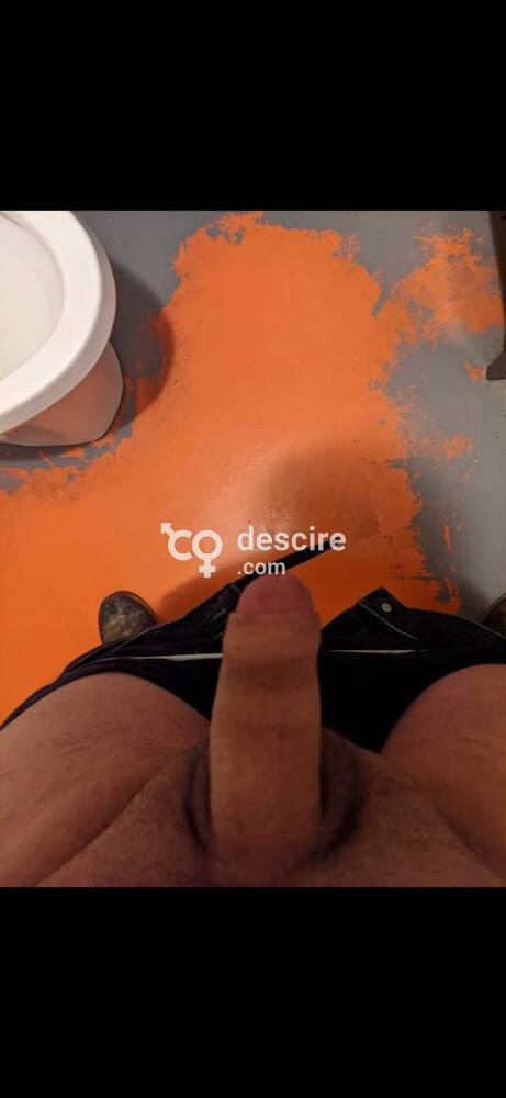 Small dick wants to get drained - Chicago - United States