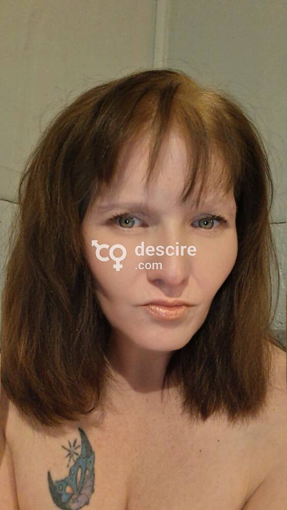 Curvy german woman - Erie - United States