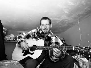 Looking for a lover , dark hail tall - New York - United States